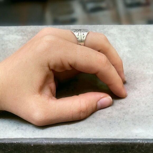 Handmade Womens Sterling Silver .925 Abstract Geometric Hammered Ring Sz 8.5 - Picture 4 of 9